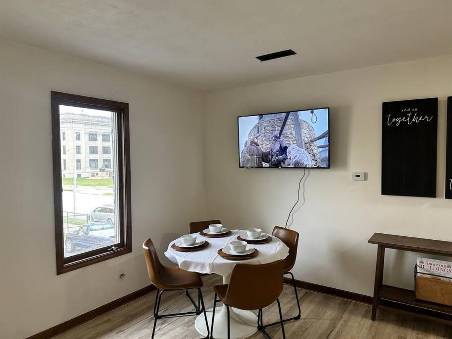 Capital Suite On 6Th Street - King Bed / Downtown! Спрингфілд Екстер'єр фото